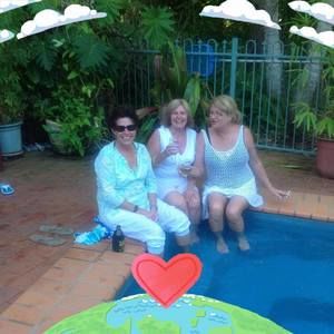 Meet your Posher, Lois